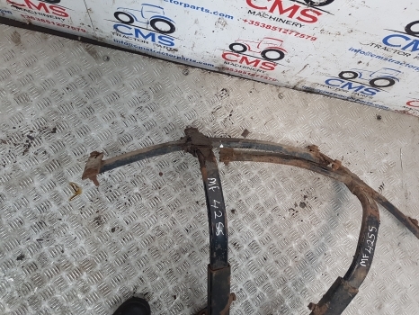 Massey Ferguson 4255, 390, 4255 Front Axle Mudguard Bracket Pair 3760052m10 - Blatobran za Poljoprivredna mašina: slika 3 Massey Ferguson 4255, 390, 4255 Front Axle Mudguard Bracket Pair 3760052m10 - Blatobran za Poljoprivredna mašina: slika 3