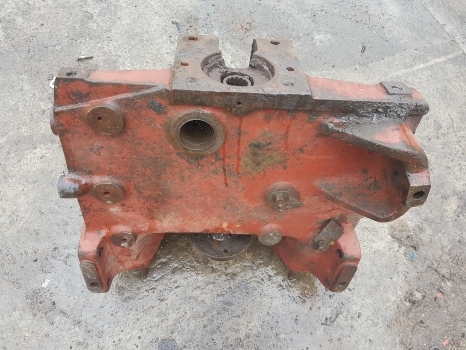 Massey Ferguson 50b, 100, 200, 300, 500 Series Front Axle Casting 1684290m1 - Glavčina za Bager utovarivač: slika 5 Massey Ferguson 50b, 100, 200, 300, 500 Series Front Axle Casting 1684290m1 - Glavčina za Bager utovarivač: slika 5