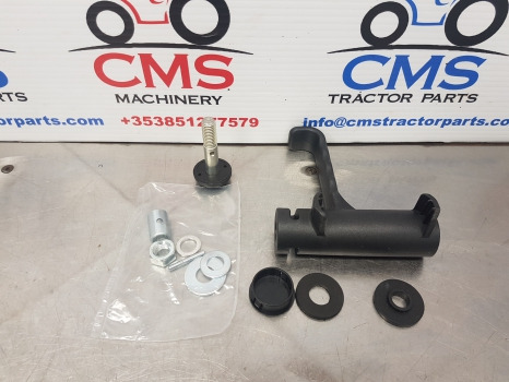 New Holland 40, T5000, Ts, Tsa, T5, T7, Ts Series Windows Latching Kit 47464541 - Staklo i delovi: slika 4 New Holland 40, T5000, Ts, Tsa, T5, T7, Ts Series Windows Latching Kit 47464541 - Staklo i delovi: slika 4