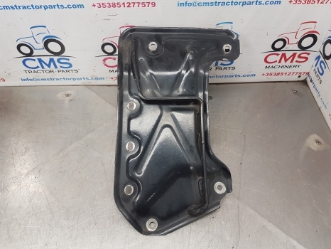 New Holland Case T5.95, T5.75, Case Farmall Series Muffler Bracket Lhs 84529547 - Prigušivač za Traktor: slika 1 New Holland Case T5.95, T5.75, Case Farmall Series Muffler Bracket Lhs 84529547 - Prigušivač za Traktor: slika 1