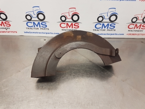 New Holland T7.190, T6080, T6030, T8070 Rear Axle Guard 84141567, 87683200 - Zadnja osovina za Traktor: slika 1 New Holland T7.190, T6080, T6030, T8070 Rear Axle Guard 84141567, 87683200 - Zadnja osovina za Traktor: slika 1