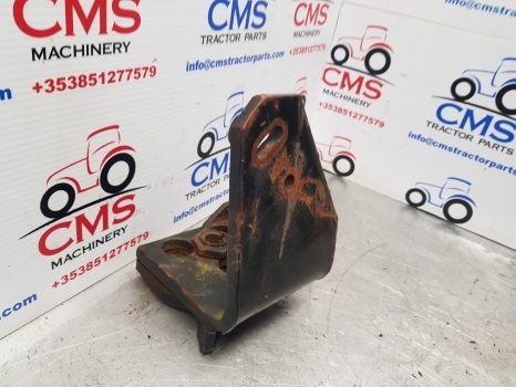 New Holland Td5.105 Front Axle Mudguard Bracket Lhs 47572978, 84606292 - Blatobran za Traktor: slika 4 New Holland Td5.105 Front Axle Mudguard Bracket Lhs 47572978, 84606292 - Blatobran za Traktor: slika 4