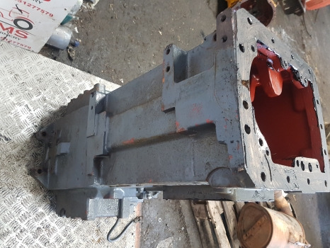 New Holland Tm, 60 Transmission Housing 5164693, 5181429, 5183646, 47125543 - Menjač: slika 5 New Holland Tm, 60 Transmission Housing 5164693, 5181429, 5183646, 47125543 - Menjač: slika 5