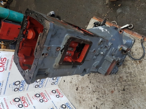 New Holland Tm, 60 Transmission Housing 5164693, 5181429, 5183646, 47125543 - Menjač: slika 2 New Holland Tm, 60 Transmission Housing 5164693, 5181429, 5183646, 47125543 - Menjač: slika 2