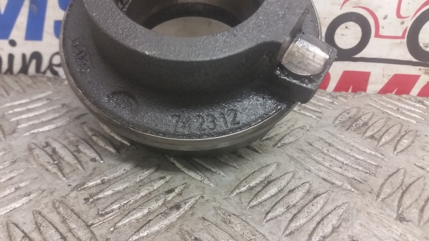 New Holland Tm Fiat F Series F100 - F130 Clutch Release Bearing 5149611 - Kvačilo i delovi za Poljoprivredna mašina: slika 3 New Holland Tm Fiat F Series F100 - F130 Clutch Release Bearing 5149611 - Kvačilo i delovi za Poljoprivredna mašina: slika 3