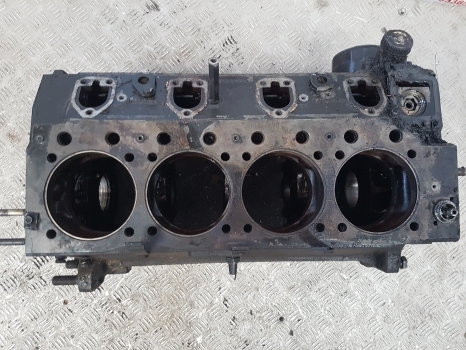 Same Explorer 65, 70 75, 80 Engine Crankcase Block 065.1110.0, 9.06599.41.3 - Karter za Traktor: slika 2 Same Explorer 65, 70 75, 80 Engine Crankcase Block 065.1110.0, 9.06599.41.3 - Karter za Traktor: slika 2