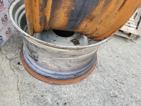 Valtra S374 Massey Ferguson 7480, 7485 Rear Wheel Rim 23x42 Pair 4293368m95 - Felna za Traktor: slika 5 Valtra S374 Massey Ferguson 7480, 7485 Rear Wheel Rim 23x42 Pair 4293368m95 - Felna za Traktor: slika 5