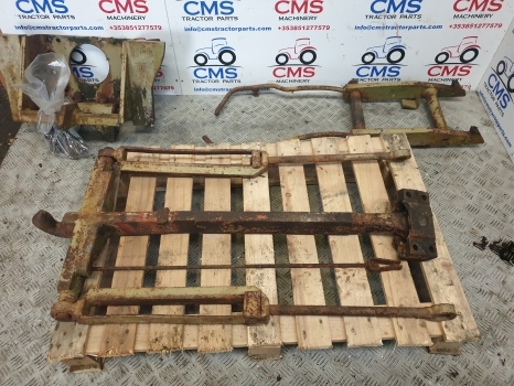 Zetor Crystal 8011 Complete Pick Up Hitch Will Also Fit Ursus - Brza spojnica za Traktor: slika 1 Zetor Crystal 8011 Complete Pick Up Hitch Will Also Fit Ursus - Brza spojnica za Traktor: slika 1