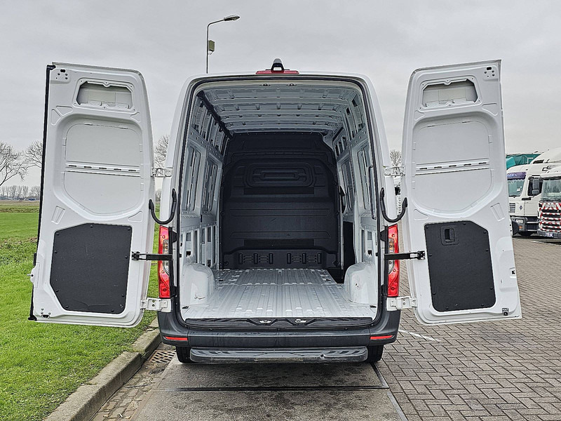 Mali kombi Mercedes-Benz Sprinter 311 CDI 37 AUT. L2H2: slika 12 Mali kombi Mercedes-Benz Sprinter 311 CDI 37 AUT. L2H2: slika 12