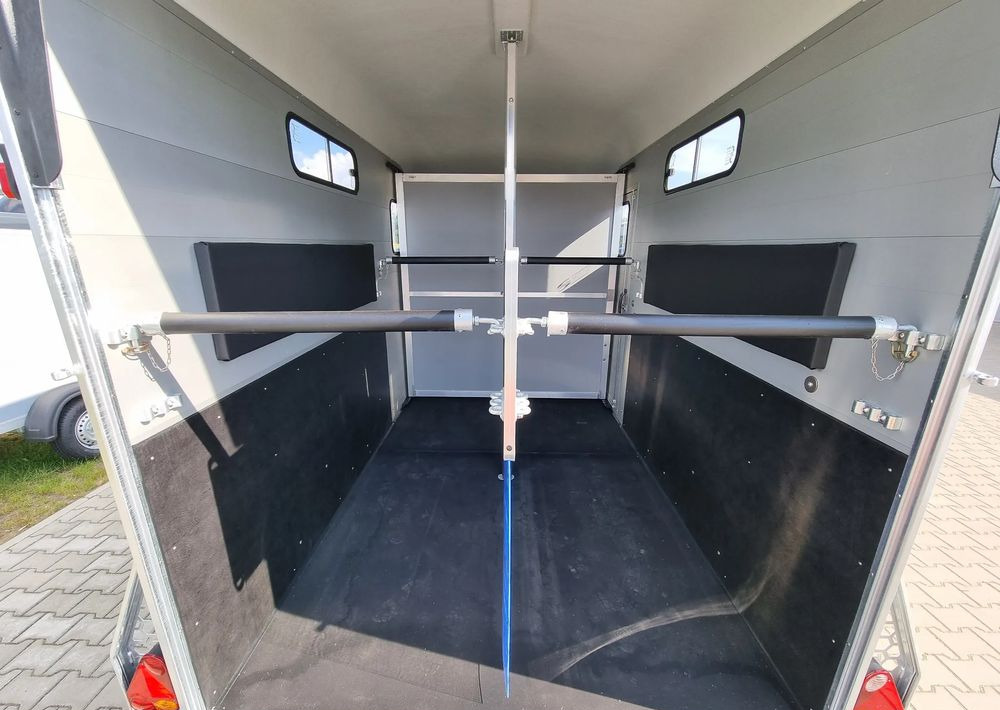 Novu Prikolica za konje CHEVAL LIBERTÉ MultiMax przyczepa na dwa konie | duża siodlarnia | drzwi boczne | 2600 kg DMC | 380×181 cm  |  ALUMINIOWA | Debon | dostawa | mocna i solidna |: slika 17
