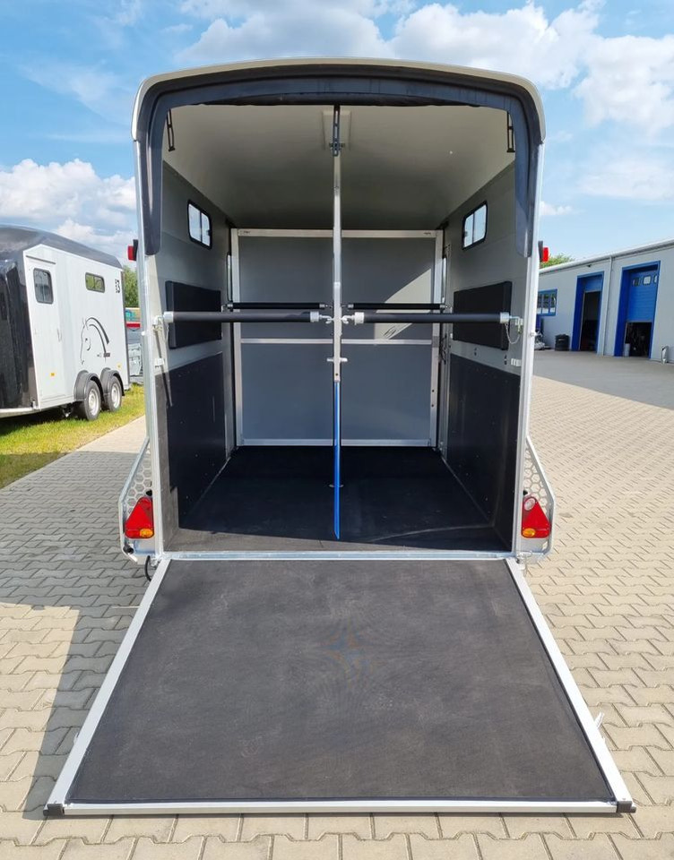 Novu Prikolica za konje CHEVAL LIBERTÉ MultiMax przyczepa na dwa konie | duża siodlarnia | drzwi boczne | 2600 kg DMC | 380×181 cm  |  ALUMINIOWA | Debon | dostawa | mocna i solidna |: slika 16