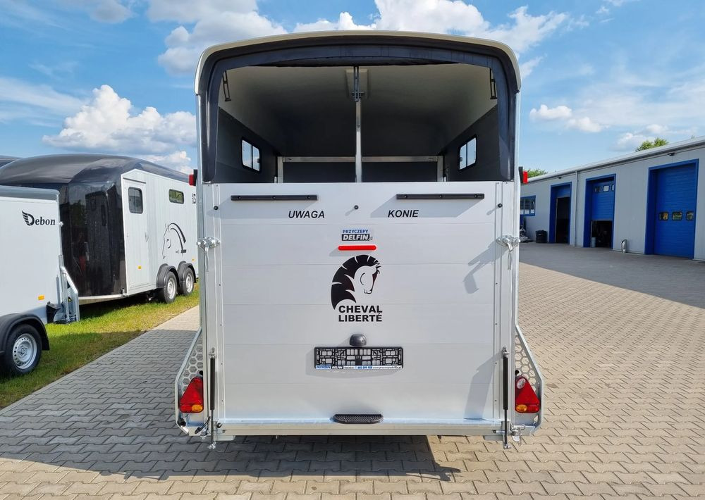 Novu Prikolica za konje CHEVAL LIBERTÉ MultiMax przyczepa na dwa konie | duża siodlarnia | drzwi boczne | 2600 kg DMC | 380×181 cm  |  ALUMINIOWA | Debon | dostawa | mocna i solidna |: slika 6