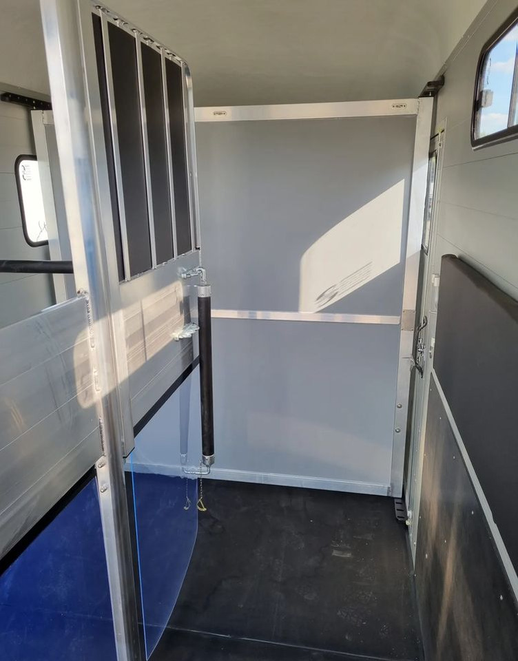 Novu Prikolica za konje CHEVAL LIBERTÉ MultiMax przyczepa na dwa konie | duża siodlarnia | drzwi boczne | 2600 kg DMC | 380×181 cm  |  ALUMINIOWA | Debon | dostawa | mocna i solidna |: slika 19