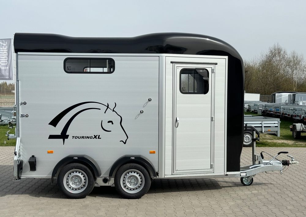 CHEVAL LIBERTÉ Touring Country XL przyczepa na dwa konie | duża siodlarnia | drzwi boczne | rampa przednia | 387×179 cm | ALUMINIOWA | Debon | dostawa | mocna i solidna | - Prikolica za konje: slika 2 CHEVAL LIBERTÉ Touring Country XL przyczepa na dwa konie | duża siodlarnia | drzwi boczne | rampa przednia | 387×179 cm | ALUMINIOWA | Debon | dostawa | mocna i solidna | - Prikolica za konje: slika 2