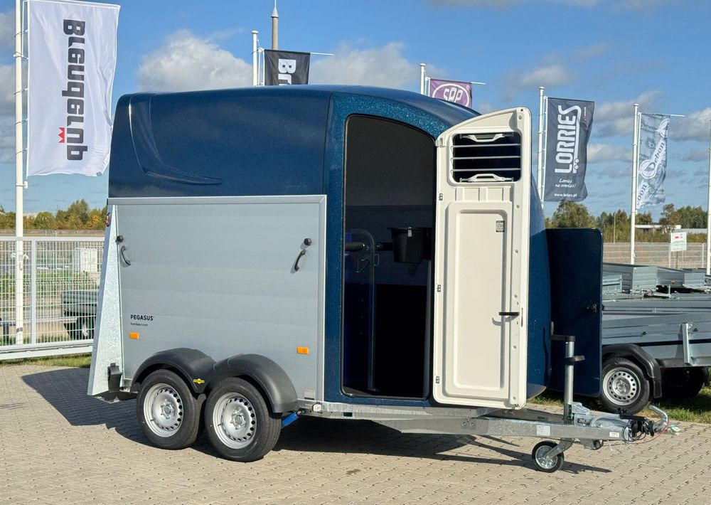 HUMBAUR Pegasus 2400 | siodlarnia, DMC 2400kg, przyczepa do przewozu 2 koni - Prikolica za konje: slika 2 HUMBAUR Pegasus 2400 | siodlarnia, DMC 2400kg, przyczepa do przewozu 2 koni - Prikolica za konje: slika 2