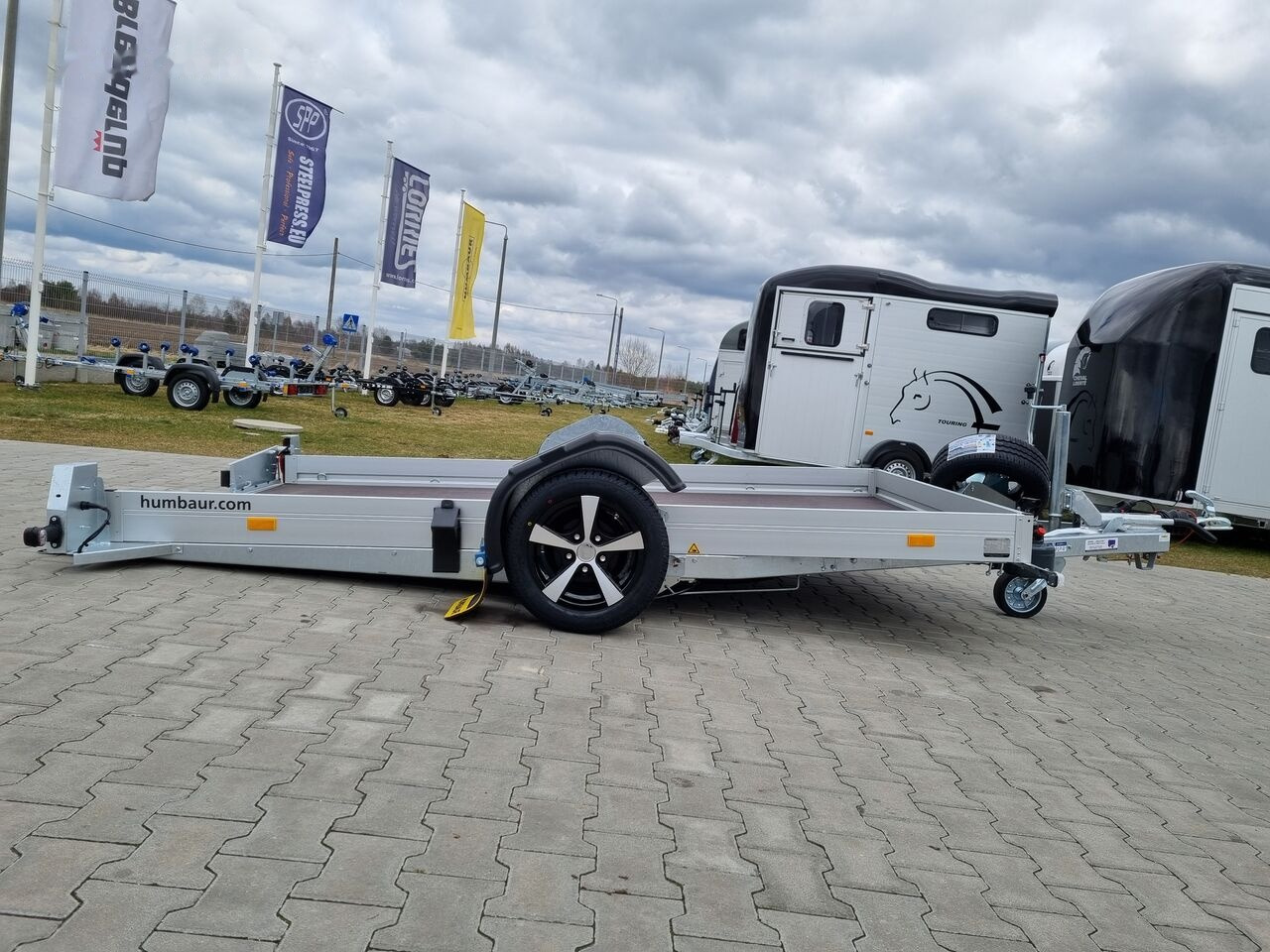 Humbaur HKT 183117 hydraulic hand pump - trailer for small cars - Prikolica za prevoz automobila: slika 2 Humbaur HKT 183117 hydraulic hand pump - trailer for small cars - Prikolica za prevoz automobila: slika 2