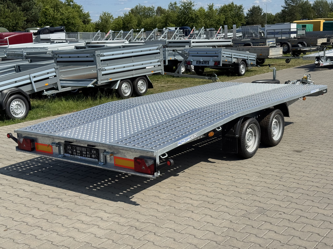 NIEWIADÓW Jupiter 4.5 - 450 x 210 cm / 2700 kg - Prikolica za prevoz automobila: slika 4 NIEWIADÓW Jupiter 4.5 - 450 x 210 cm / 2700 kg - Prikolica za prevoz automobila: slika 4