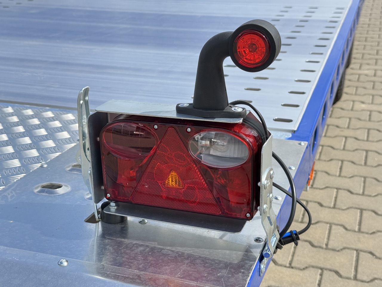 WIOLA L27G45P - Prikolica za automobil: slika 4 WIOLA L27G45P - Prikolica za automobil: slika 4