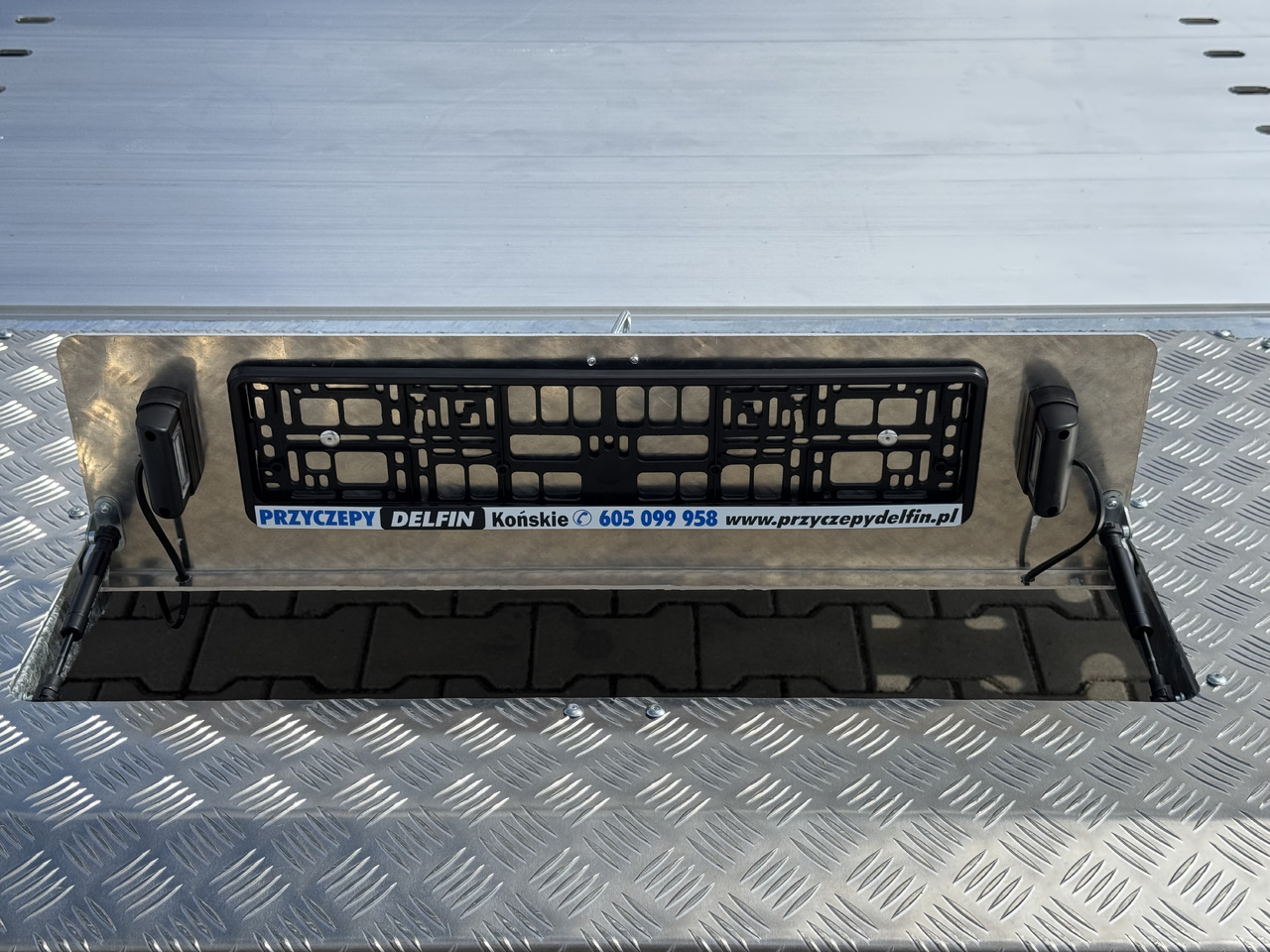 WIOLA L27G45P - Prikolica za automobil: slika 5 WIOLA L27G45P - Prikolica za automobil: slika 5