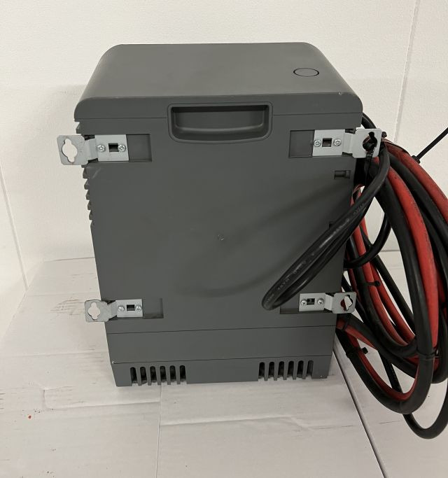 Hawker CC210X | Life Tech 24V49A sn. PBA106082 160A Rema battery connector Life Tech 24V49A sn. PBA106082 160A Rema battery connector - Baterija za Oprema za rukovanje materijalima: slika 2 Hawker CC210X | Life Tech 24V49A sn. PBA106082 160A Rema battery connector Life Tech 24V49A sn. PBA106082 160A Rema battery connector - Baterija za Oprema za rukovanje materijalima: slika 2