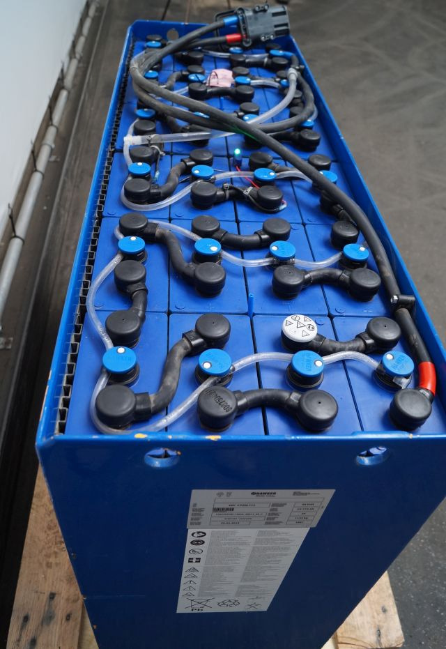 Hawker unknown | Battery 48V775Ah 48 5 PZMM775 Year 2023 weight 1132 kg sn. 8087  - Baterija za Oprema za rukovanje materijalima: slika 2 Hawker unknown | Battery 48V775Ah 48 5 PZMM775 Year 2023 weight 1132 kg sn. 8087  - Baterija za Oprema za rukovanje materijalima: slika 2