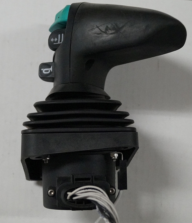 Jungheinrich 51585597 | Joystick Multipilot SN P5300006957H S180100361423 Q630 - Električni sistem za Oprema za rukovanje materijalima: slika 2 Jungheinrich 51585597 | Joystick Multipilot SN P5300006957H S180100361423 Q630 - Električni sistem za Oprema za rukovanje materijalima: slika 2