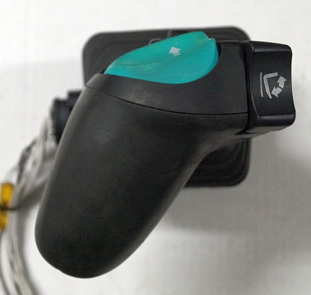 Jungheinrich 51585597 | Joystick Multipilot SN P5300006957H S180100361423 Q630 - Električni sistem za Oprema za rukovanje materijalima: slika 5 Jungheinrich 51585597 | Joystick Multipilot SN P5300006957H S180100361423 Q630 - Električni sistem za Oprema za rukovanje materijalima: slika 5