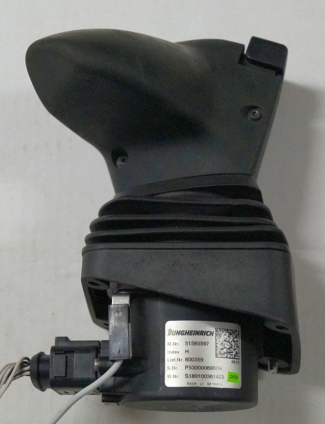 Jungheinrich 51585597 | Joystick Multipilot SN P5300006957H S180100361423 Q630 - Električni sistem za Oprema za rukovanje materijalima: slika 3 Jungheinrich 51585597 | Joystick Multipilot SN P5300006957H S180100361423 Q630 - Električni sistem za Oprema za rukovanje materijalima: slika 3