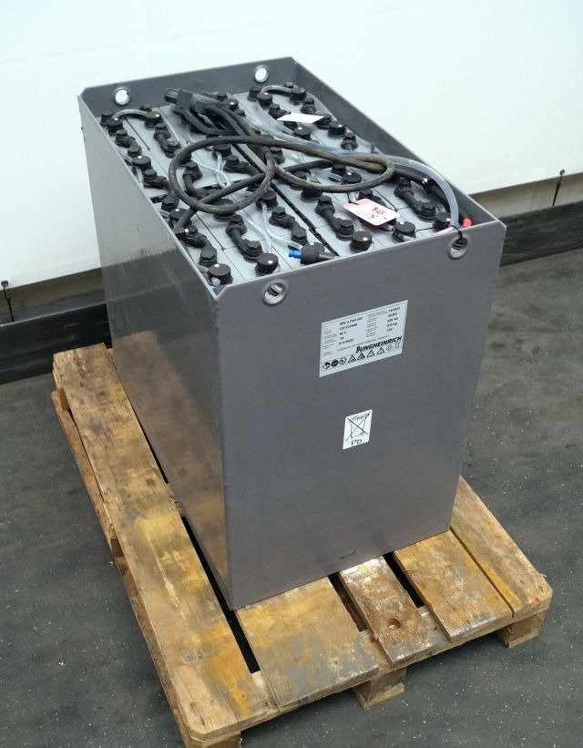 Jungheinrich unknown | Battery 48V620Ah 48 4PZS620  year 4/2021 933 kg dimension Battery 48V620Ah 48 4PZS620  year 4/2021 933 kg dimensions 83,5x52,5x78,5cm sn. C8122448 - Baterija za Oprema za rukovanje materijalima: slika 1 Jungheinrich unknown | Battery 48V620Ah 48 4PZS620  year 4/2021 933 kg dimension Battery 48V620Ah 48 4PZS620  year 4/2021 933 kg dimensions 83,5x52,5x78,5cm sn. C8122448 - Baterija za Oprema za rukovanje materijalima: slika 1