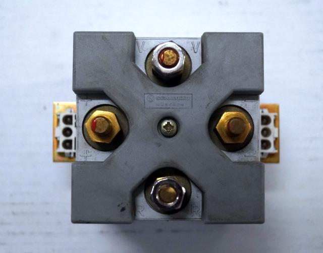 Jungheinrich unknown | Contactor 4 polig 24V120A C187 A2 24KX009 Contactor 4 polig 24V120A C187 A2 24KX009 - Električni sistem za Oprema za rukovanje materijalima: slika 2 Jungheinrich unknown | Contactor 4 polig 24V120A C187 A2 24KX009 Contactor 4 polig 24V120A C187 A2 24KX009 - Električni sistem za Oprema za rukovanje materijalima: slika 2