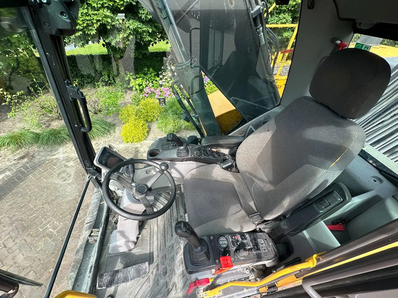 Bager točkaš Volvo EW160 D: slika 13