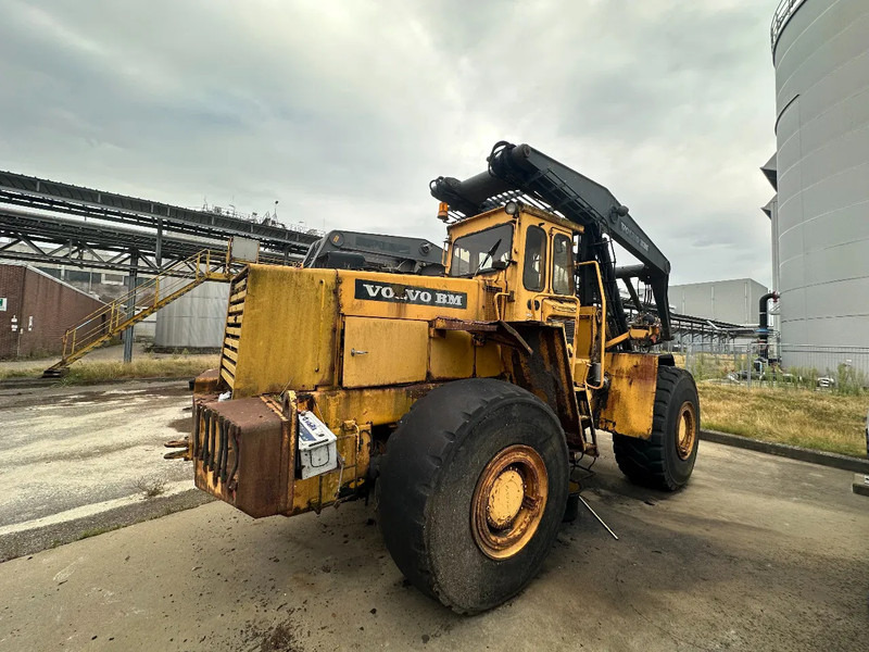 Volvo L160 High Lift - Šumska prikolica: slika 1 Volvo L160 High Lift - Šumska prikolica: slika 1