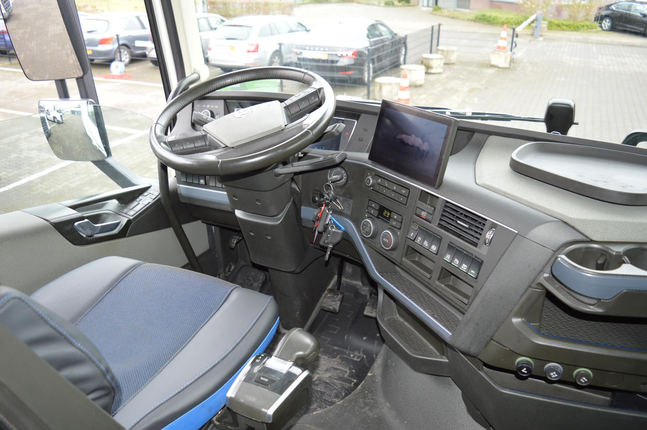 Tegljač Volvo FH 500 Globetrotter XL: slika 13