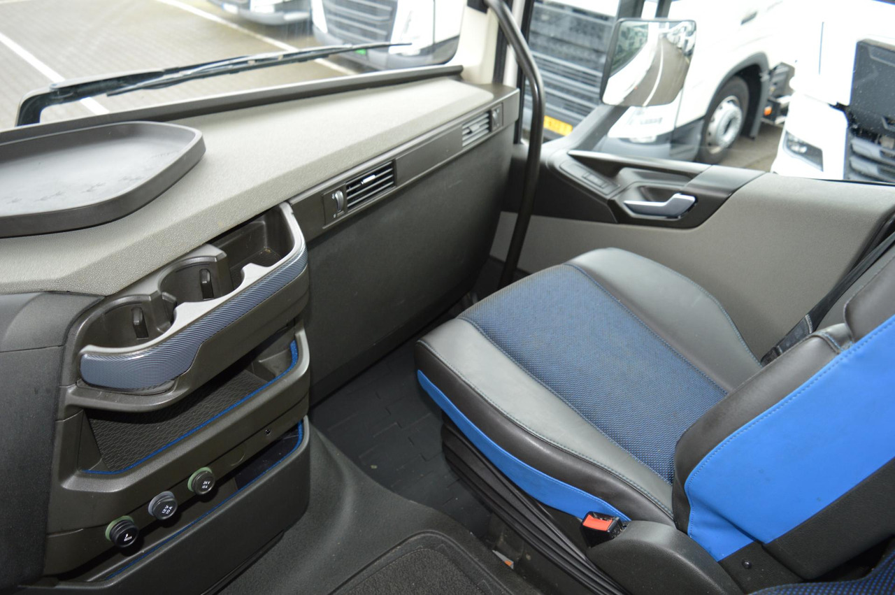 Tegljač Volvo FH 500 Globetrotter XL: slika 15