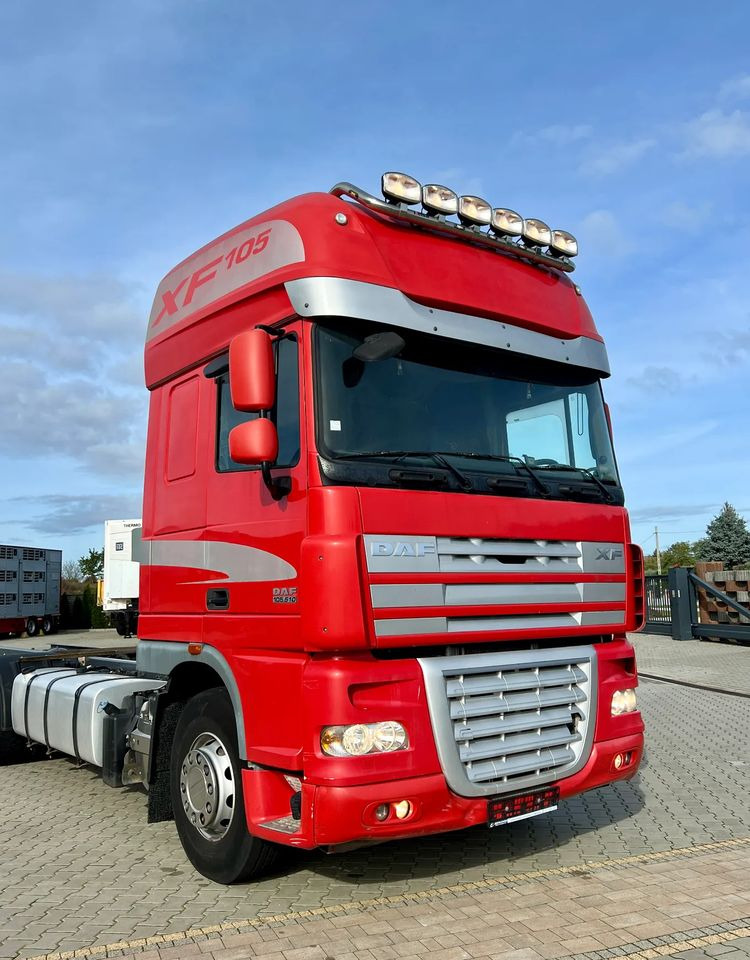 DAF XF105.510 | 6x2 | Pod zabudowę |Os podnoszona i skrętna | Retarder | Webasto | Klimatyzacja - Kamion sa golom šasijom i zatvorenom kabinom: slika 2 DAF XF105.510 | 6x2 | Pod zabudowę |Os podnoszona i skrętna | Retarder | Webasto | Klimatyzacja - Kamion sa golom šasijom i zatvorenom kabinom: slika 2