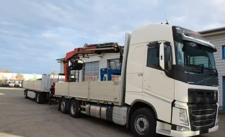Volvo FH500 6x2 | Platforma z HDS Fassi F215A7 - Sterowanie radiowe | Euro 6 | Automatyczna skrzynia | 390 000 km - Druga mašina: slika 1 Volvo FH500 6x2 | Platforma z HDS Fassi F215A7 - Sterowanie radiowe | Euro 6 | Automatyczna skrzynia | 390 000 km - Druga mašina: slika 1