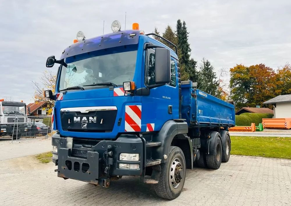 MAN TGS 26.440 6x6 Hydrodrive – Meiller 3-stronny wywrotka / Manual / Retarder / Tempomat / Euro 5 - Istovarivač: slika 3 MAN TGS 26.440 6x6 Hydrodrive – Meiller 3-stronny wywrotka / Manual / Retarder / Tempomat / Euro 5 - Istovarivač: slika 3