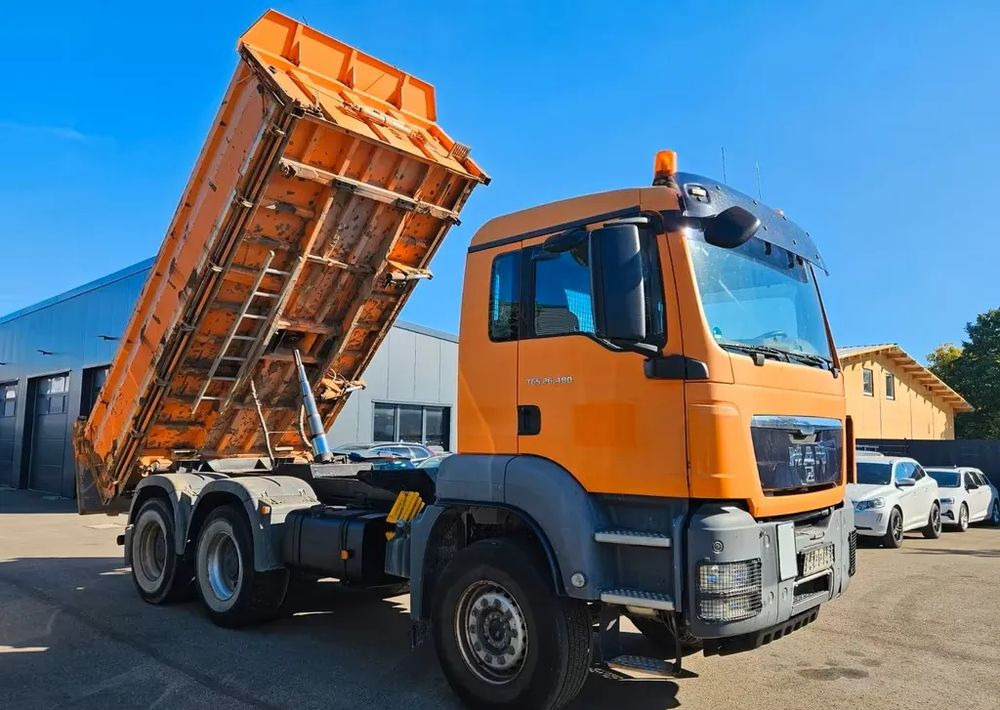 MAN TGS 26.480 6x4 WYWROTKA 3-STRONNA | AUTOMAT | EURO 5 | PRZEBIEG 310 000km! - Istovarivač: slika 4 MAN TGS 26.480 6x4 WYWROTKA 3-STRONNA | AUTOMAT | EURO 5 | PRZEBIEG 310 000km! - Istovarivač: slika 4