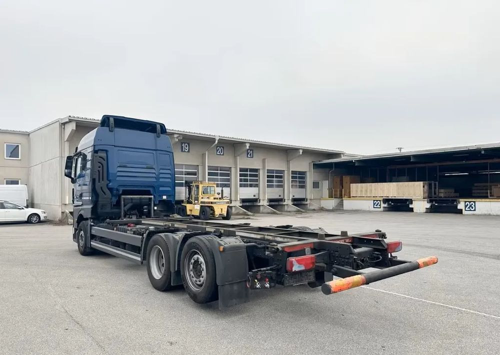 MAN TGX 26.470 6x2 | BDF | Oś podnoszona + skrętna | Retarder | Euro 6 | Automatyczna klimatyzacja | Napęd na tylne koła - Kamion sa golom šasijom i zatvorenom kabinom: slika 4 MAN TGX 26.470 6x2 | BDF | Oś podnoszona + skrętna | Retarder | Euro 6 | Automatyczna klimatyzacja | Napęd na tylne koła - Kamion sa golom šasijom i zatvorenom kabinom: slika 4