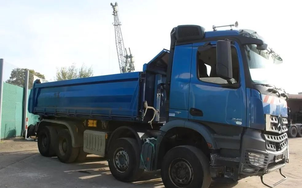 Mercedes-Benz 3245 | 8x4 | Wywrotka 3-stronna Meiller | Retarder | Bordmatik | Euro 6 | Klima | 308 798 km - Istovarivač: slika 3 Mercedes-Benz 3245 | 8x4 | Wywrotka 3-stronna Meiller | Retarder | Bordmatik | Euro 6 | Klima | 308 798 km - Istovarivač: slika 3