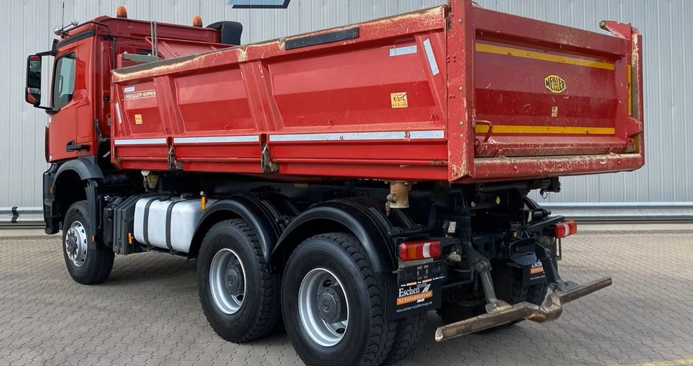 Mercedes-Benz Arocs 3345 | 6x6 Allrad | Wywrotka MEILLER Bordmatik | Euro 6 | - Istovarivač: slika 4 Mercedes-Benz Arocs 3345 | 6x6 Allrad | Wywrotka MEILLER Bordmatik | Euro 6 | - Istovarivač: slika 4