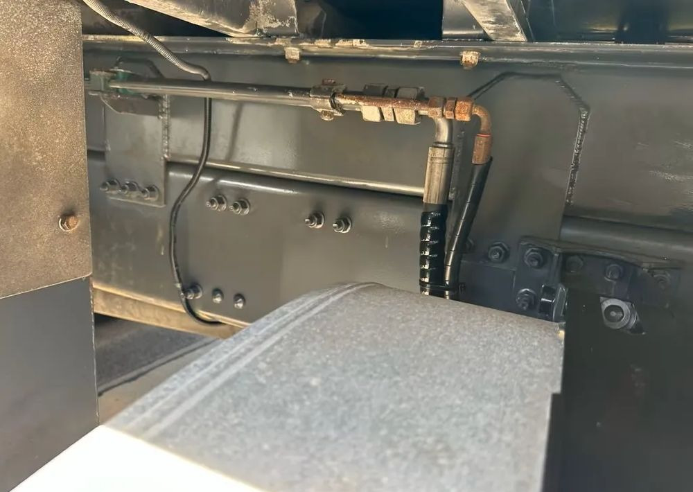 Volvo FM420 6x2 | HDS Atlas AK 186-3 z przestrzenią ładunkową | Euro6 |238 000 km - Kamion sa tovarnim sandukom, Kamion sa dizalicom: slika 4 Volvo FM420 6x2 | HDS Atlas AK 186-3 z przestrzenią ładunkową | Euro6 |238 000 km - Kamion sa tovarnim sandukom, Kamion sa dizalicom: slika 4