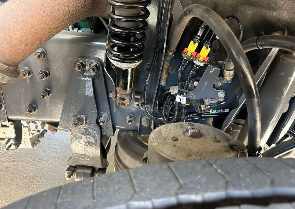 Volvo FM420 6x2 | HDS Atlas AK 186-3 z przestrzenią ładunkową | Euro6 |238 000 km - Kamion sa tovarnim sandukom, Kamion sa dizalicom: slika 5 Volvo FM420 6x2 | HDS Atlas AK 186-3 z przestrzenią ładunkową | Euro6 |238 000 km - Kamion sa tovarnim sandukom, Kamion sa dizalicom: slika 5