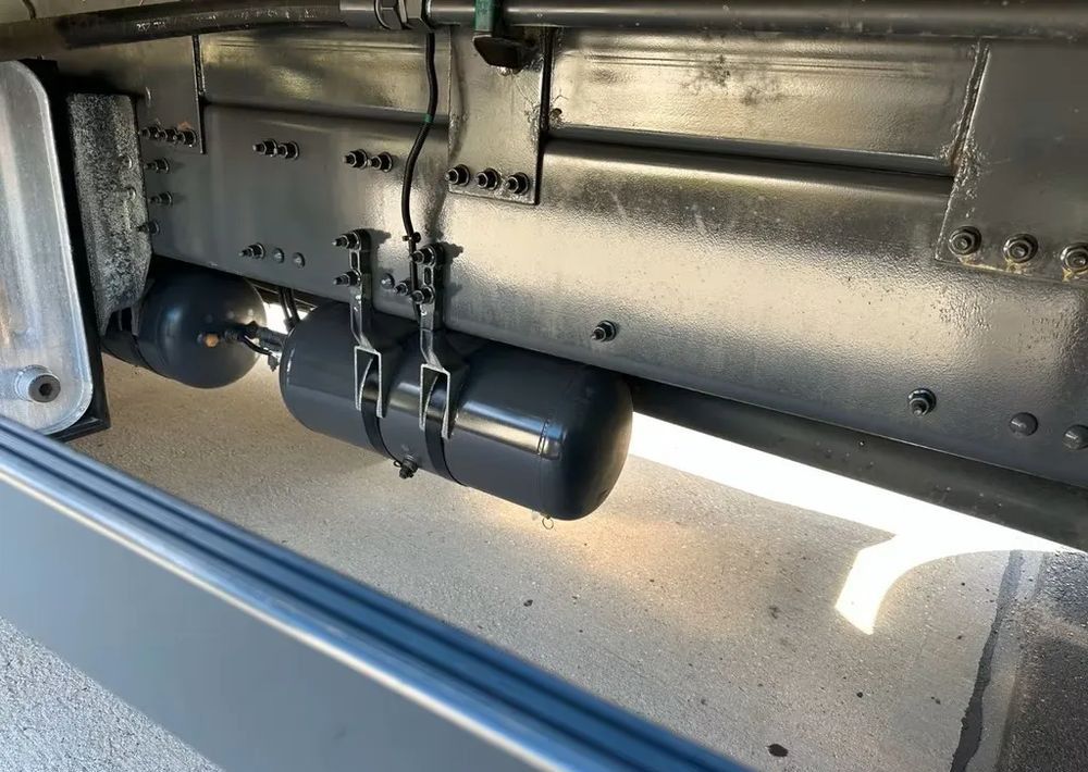 Volvo FM420 6x2 | HDS Atlas AK 186-3 z przestrzenią ładunkową | Euro6 |238 000 km - Kamion sa tovarnim sandukom, Kamion sa dizalicom: slika 3 Volvo FM420 6x2 | HDS Atlas AK 186-3 z przestrzenią ładunkową | Euro6 |238 000 km - Kamion sa tovarnim sandukom, Kamion sa dizalicom: slika 3