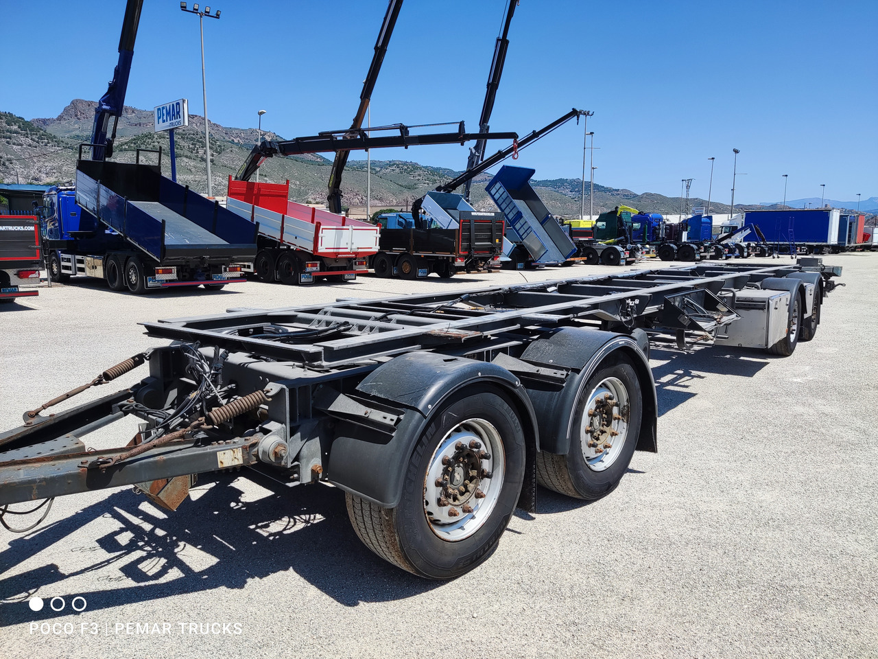 SCHMITZ CARGOBULL KO36 CHASIS MEGATRAILER 4 ejes - Prikolica sa golom šasijom: slika 1 SCHMITZ CARGOBULL KO36 CHASIS MEGATRAILER 4 ejes - Prikolica sa golom šasijom: slika 1