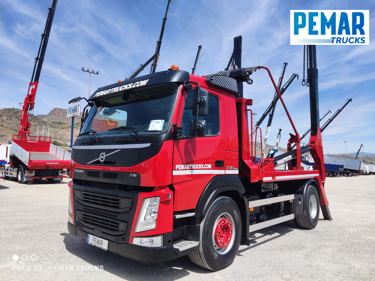 VOLVO FM 330 PORTACONTENEDOR CADENAS 18T - Kamion za utovaranje kontejnera: slika 1 VOLVO FM 330 PORTACONTENEDOR CADENAS 18T - Kamion za utovaranje kontejnera: slika 1
