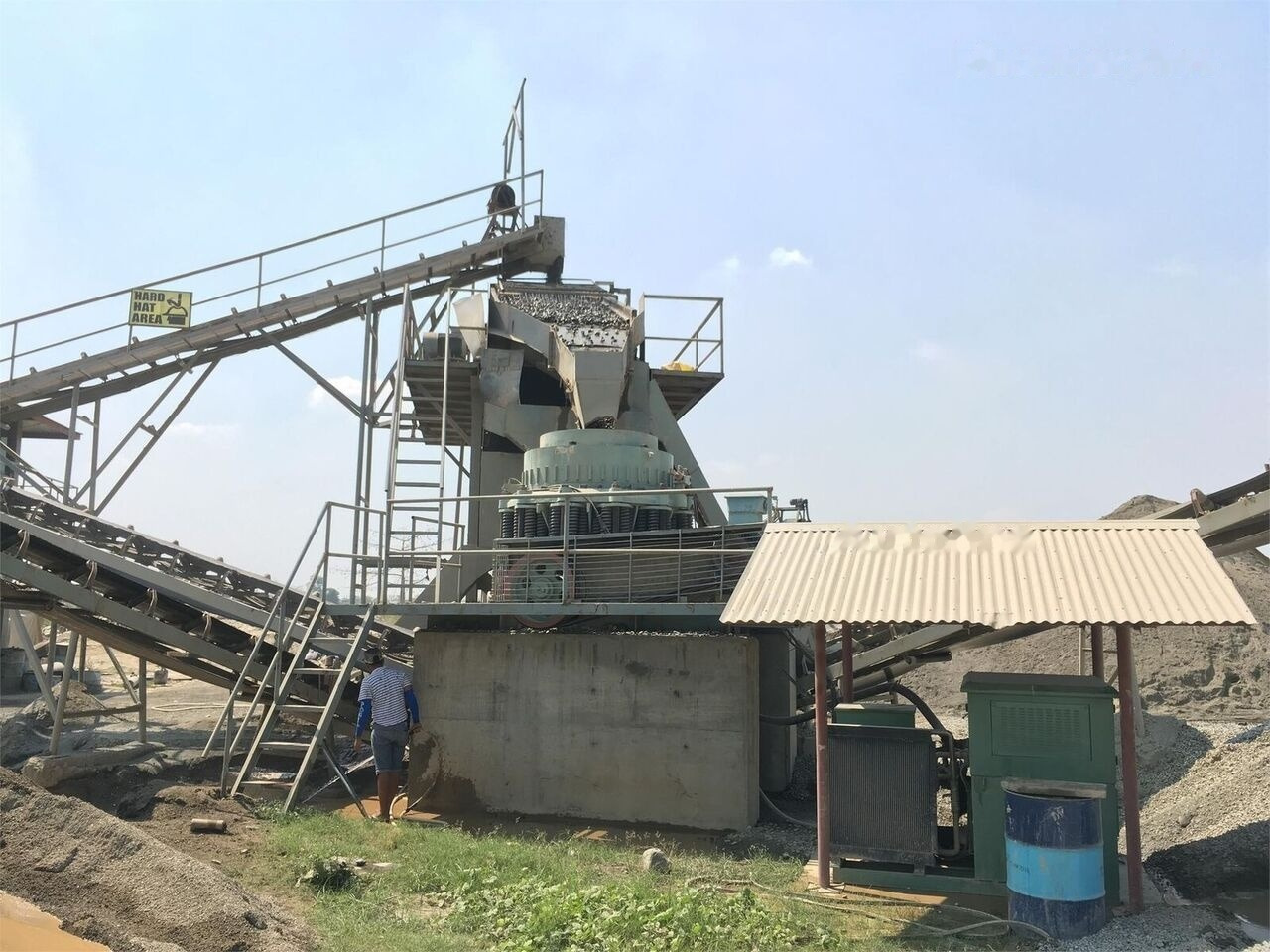 Kinglink 4.25 Ft Riverstone Cone Crusher KLF1300 - Konusna drobilica: slika 2 Kinglink 4.25 Ft Riverstone Cone Crusher KLF1300 - Konusna drobilica: slika 2