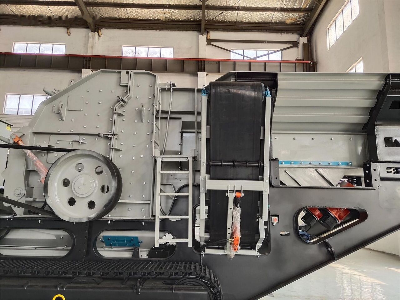 Kinglink KL3S2160F1315 Mobile Impact Crusher - Mobilna drobilica: slika 3 Kinglink KL3S2160F1315 Mobile Impact Crusher - Mobilna drobilica: slika 3