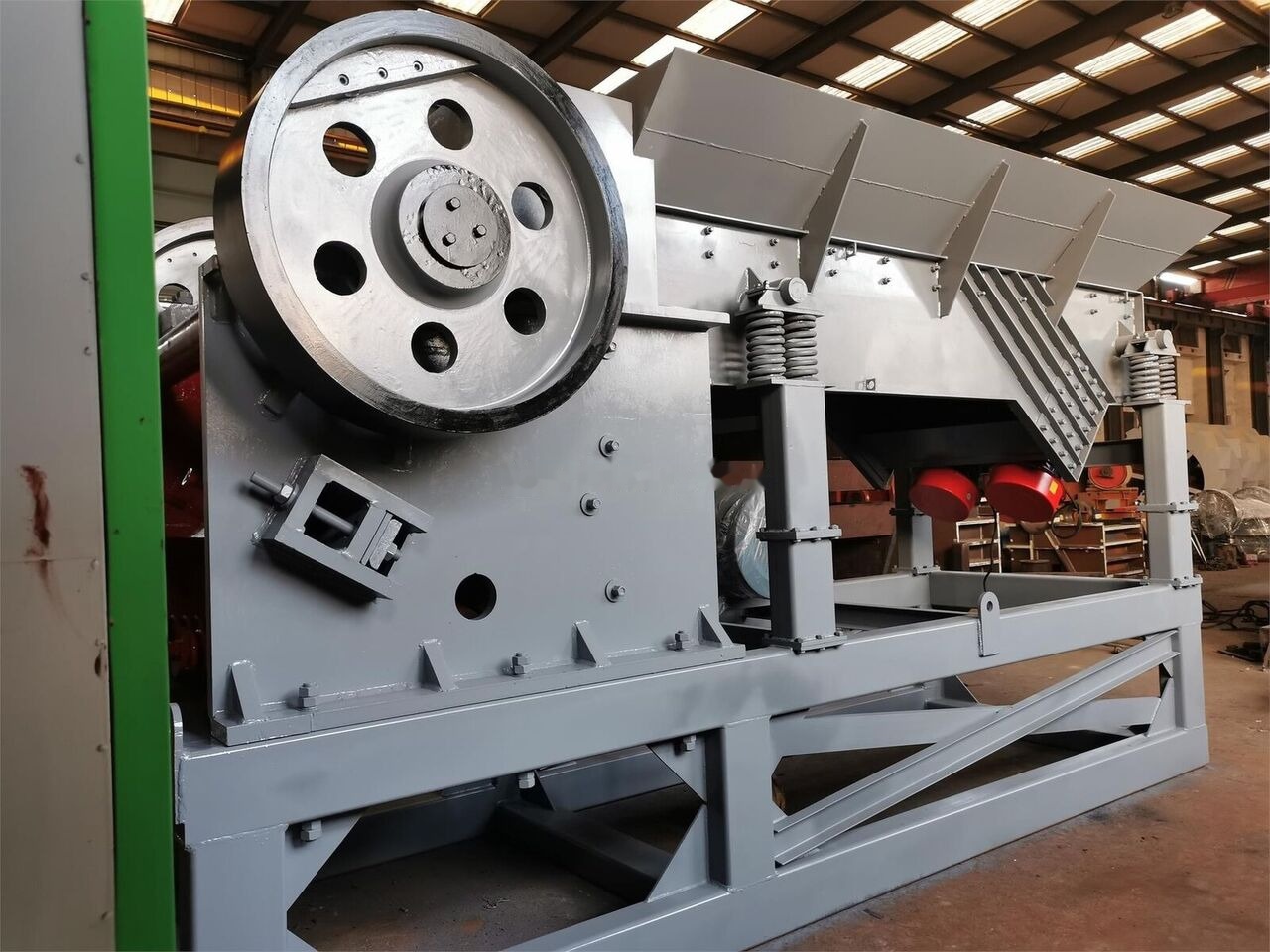 Kinglink PEX500X1500 Skid frame mounted jaw crusher for Concrete Plant - Čeljusna drobilica: slika 2 Kinglink PEX500X1500 Skid frame mounted jaw crusher for Concrete Plant - Čeljusna drobilica: slika 2