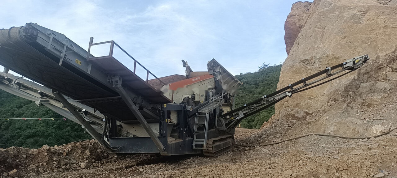 Metso LOKOTRACK ST2.8 VIBRATING SCREEN - Mobilna drobilica: slika 2 Metso LOKOTRACK ST2.8 VIBRATING SCREEN - Mobilna drobilica: slika 2